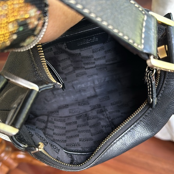 MK Michael Kors Yacht Club bag w buckles - Picture 5 of 17